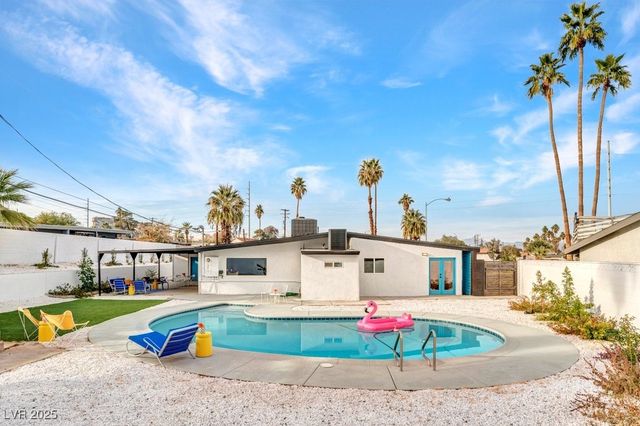 3333 Seminole Circle, Las Vegas, NV 89169