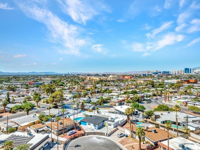 3333 Seminole Circle, Las Vegas, NV 89169