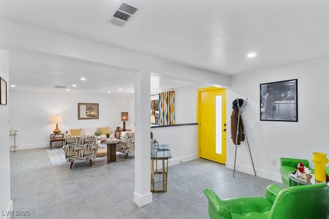 3333 Seminole Circle, Las Vegas, NV 89169