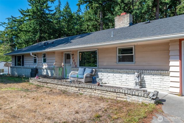 2439 Loerland Lane, Oak Harbor, WA 98277