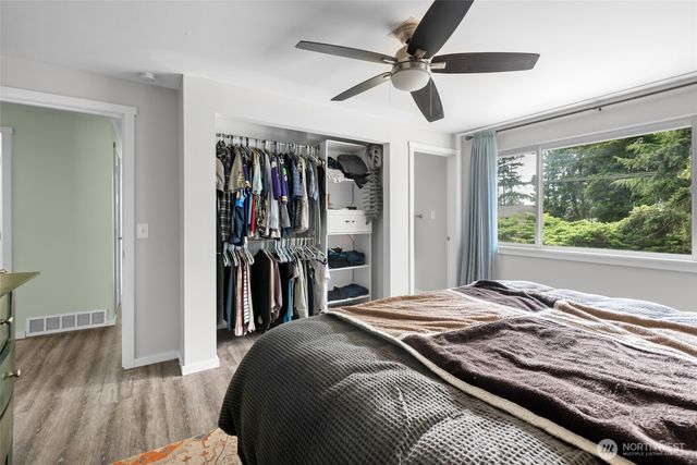 2439 Loerland Lane, Oak Harbor, WA 98277