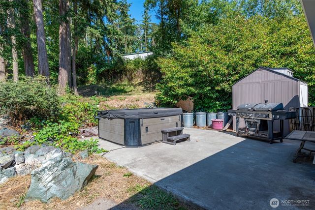 2439 Loerland Lane, Oak Harbor, WA 98277