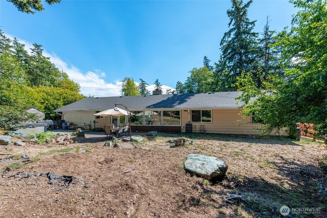2439 Loerland Lane, Oak Harbor, WA 98277