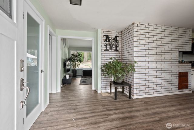 2439 Loerland Lane, Oak Harbor, WA 98277