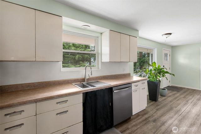 2439 Loerland Lane, Oak Harbor, WA 98277