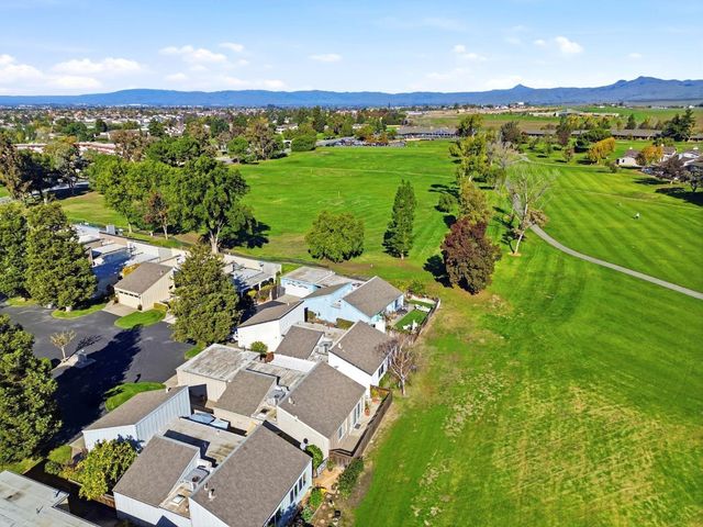 304 Ridgemark Drive, Hollister, CA 95023