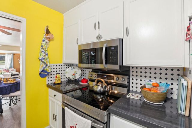 304 Ridgemark Drive, Hollister, CA 95023