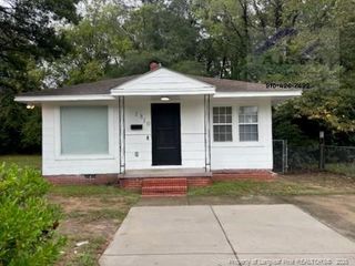 1810 Murchison Road, Fayetteville, NC 28301