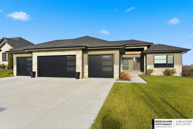 19014 Acorn Drive, Gretna, NE 68028
