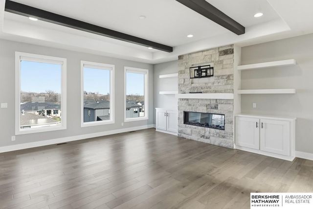 19014 Acorn Drive, Gretna, NE 68028