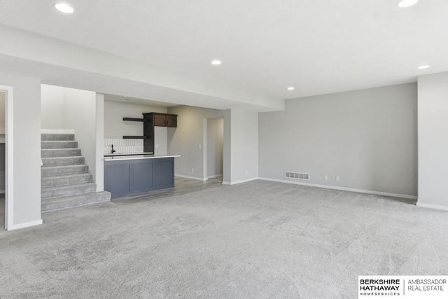 19014 Acorn Drive, Gretna, NE 68028