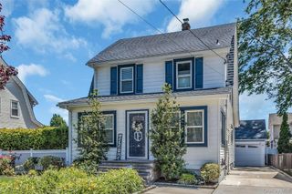 638 6th Avenue, New Hyde Park, NY 11040