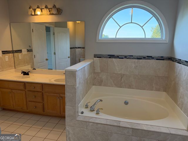 152 Moss Pointe Drive, Mcdonough, GA 30253
