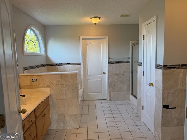 152 Moss Pointe Drive, Mcdonough, GA 30253
