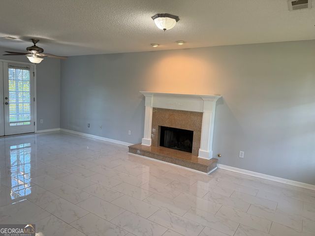 152 Moss Pointe Drive, Mcdonough, GA 30253