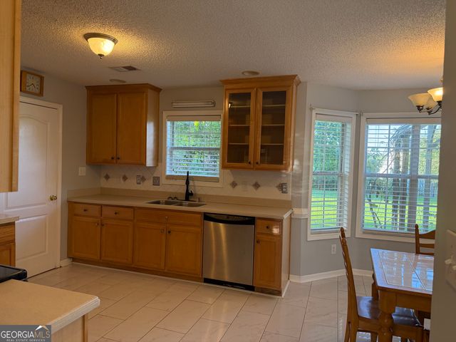 152 Moss Pointe Drive, Mcdonough, GA 30253