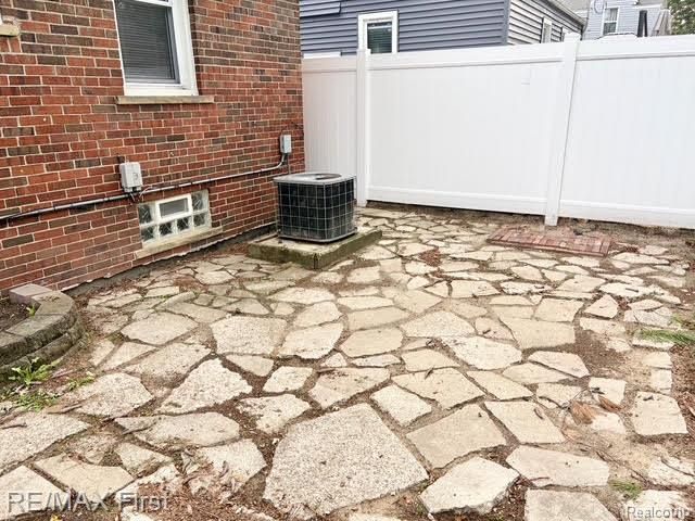 317 E Webster Road, Royal Oak, MI 48073
