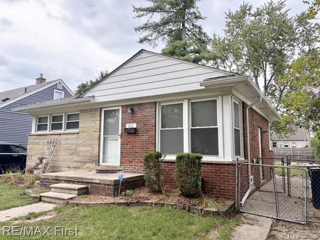 317 E Webster Road, Royal Oak, MI 48073