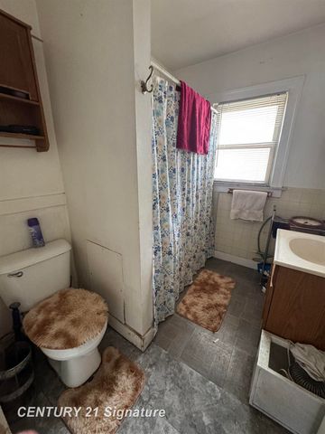 2007 W Genesee Avenue, Saginaw, MI 48602