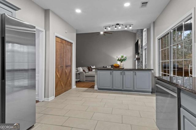 314 Ashland Court, Woodstock, GA 30189