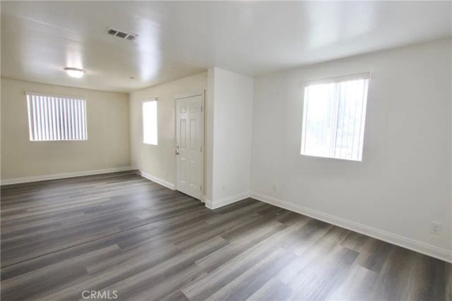 723 E 76th St, Los Angeles, CA 90001