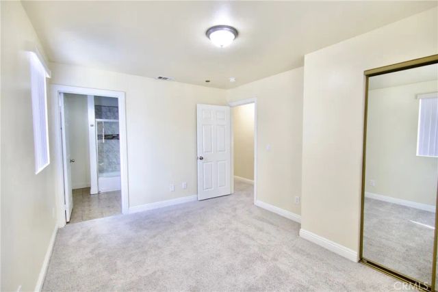723 E 76th St, Los Angeles, CA 90001