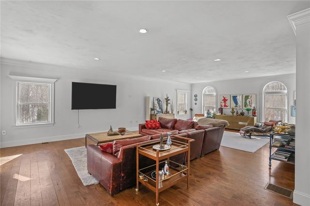 47 Austin Drive, Cumberland, RI 02864