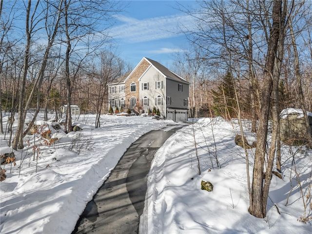 47 Austin Drive, Cumberland, RI 02864