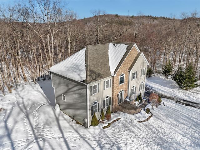 47 Austin Drive, Cumberland, RI 02864