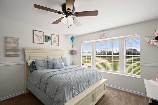 118 Deep Lake DR, Liberty Hill, TX 78642