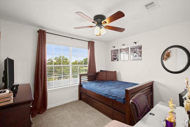 118 Deep Lake DR, Liberty Hill, TX 78642