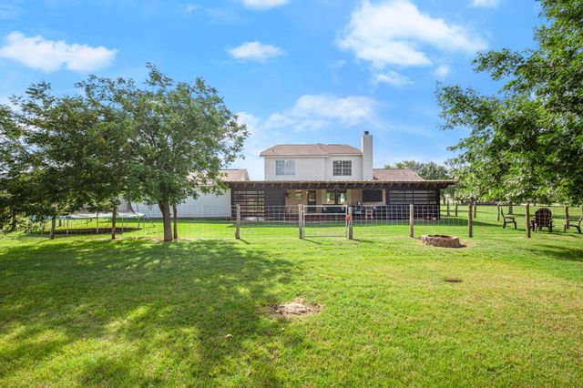118 Deep Lake DR, Liberty Hill, TX 78642