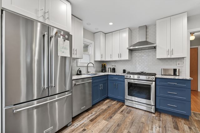 7246 N Olcott Avenue, Chicago, IL 60631