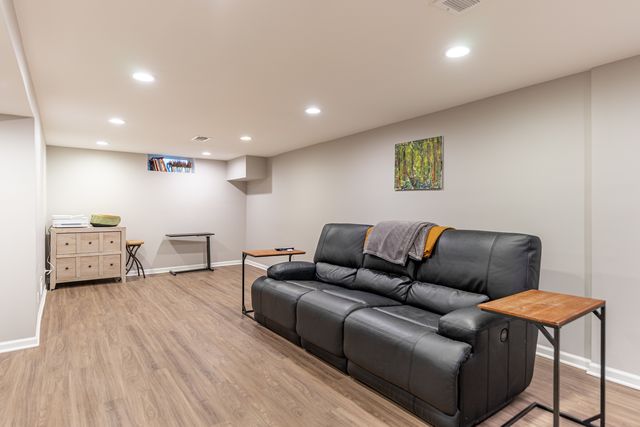 7246 N Olcott Avenue, Chicago, IL 60631