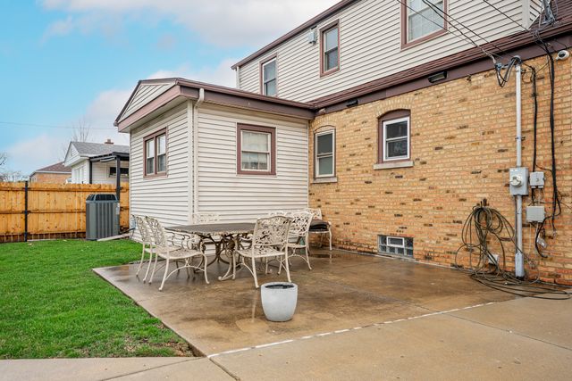 7246 N Olcott Avenue, Chicago, IL 60631