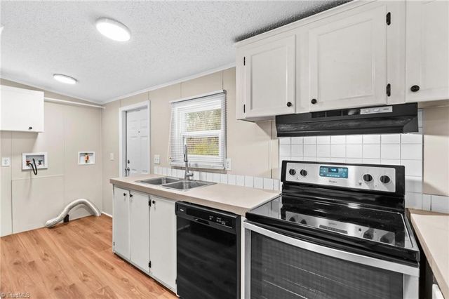 211 Forest Hollow Drive, Statesville, NC 28677