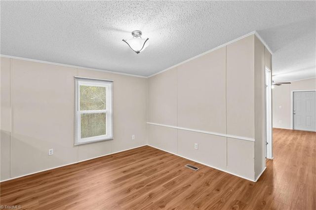 211 Forest Hollow Drive, Statesville, NC 28677