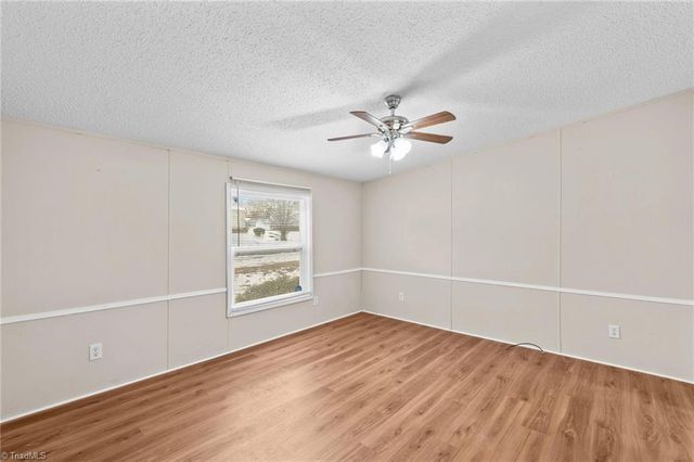 211 Forest Hollow Drive, Statesville, NC 28677