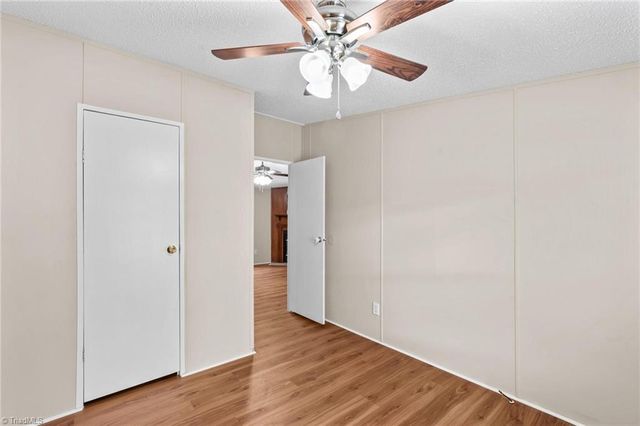 211 Forest Hollow Drive, Statesville, NC 28677