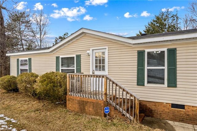 211 Forest Hollow Drive, Statesville, NC 28677