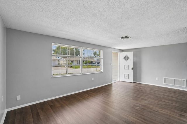 7215 IVANHOE DR, Port Richey, FL 34668