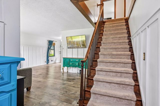 257 S Orange Street, Waconia, MN 55387