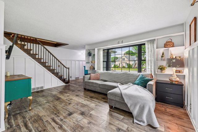 257 S Orange Street, Waconia, MN 55387