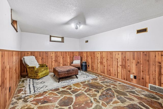 257 S Orange Street, Waconia, MN 55387
