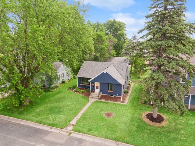 257 S Orange Street, Waconia, MN 55387