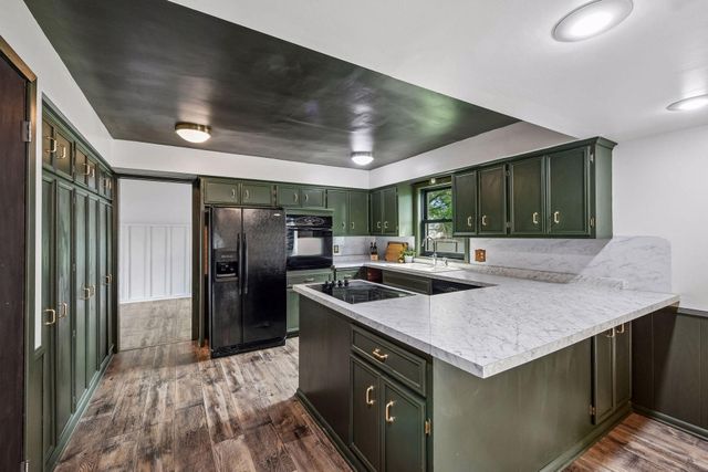 257 S Orange Street, Waconia, MN 55387