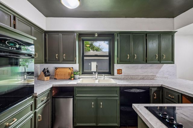 257 S Orange Street, Waconia, MN 55387