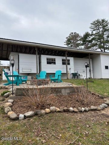 135 Pike Street, Broadalbin, NY 12025