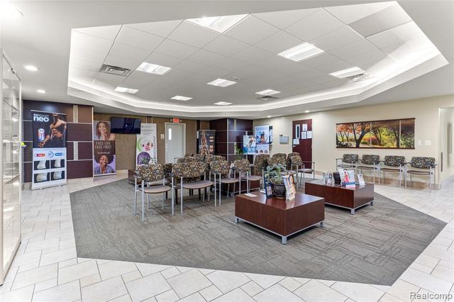 25150 Ford Road, Dearborn Heights, MI 48127