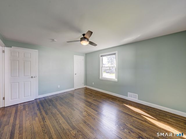 7 Hillscrest Road, Plainville, CT 06062